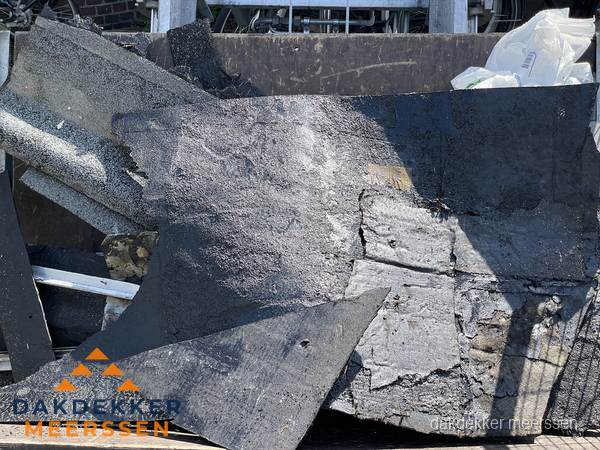 Kosten dakrenovatie: afvoer oud dakmateriaal in Meerssen Kosten dakrenovatie: afvoer oud dakmateriaal in Meerssen