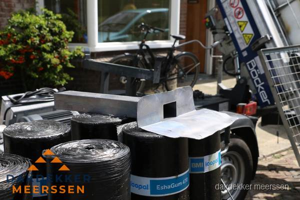 Dakbedekkingsmateriaal en dakgoot onderdelen in Meerssen Dakbedekkingsmateriaal en dakgoot onderdelen in Meerssen
