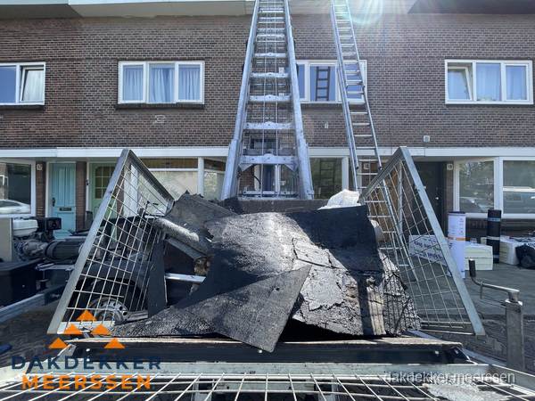 Kosten dakreparatie: dakschade aan flatgebouw in Meerssen